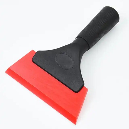 33. Long handle plastic squeegee 18*13cm